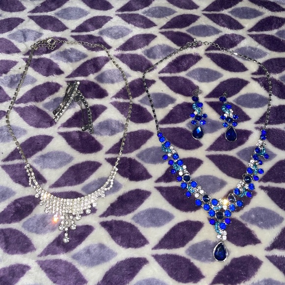 Necklaces ๐ - Picture 1 of 3